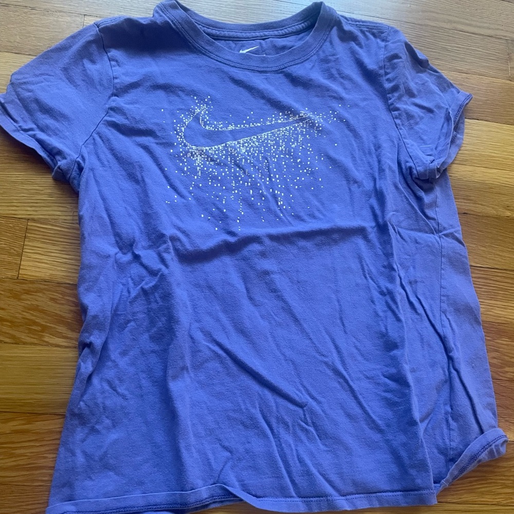 Youth Nike tee shirt